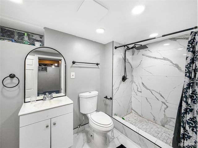 5411 Reuter Street, Dearborn, MI 48126