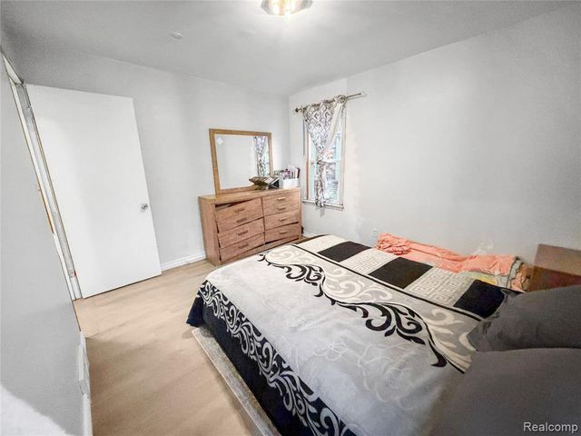 5411 Reuter Street, Dearborn, MI 48126