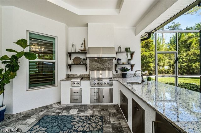 5737 Hidden Oaks LN, Naples, FL 34119