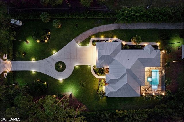 5737 Hidden Oaks LN, Naples, FL 34119