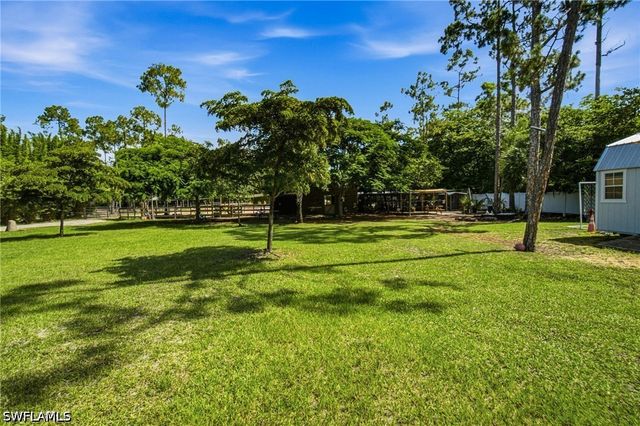5737 Hidden Oaks LN, Naples, FL 34119