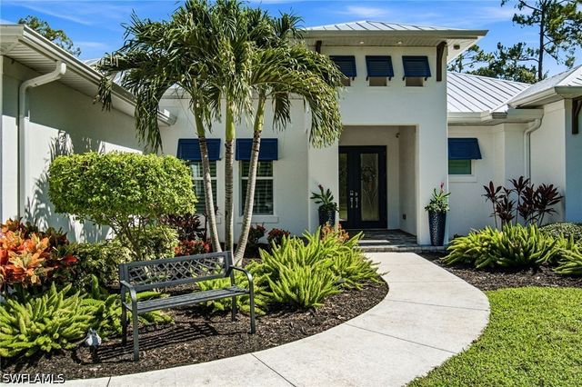 5737 Hidden Oaks LN, Naples, FL 34119