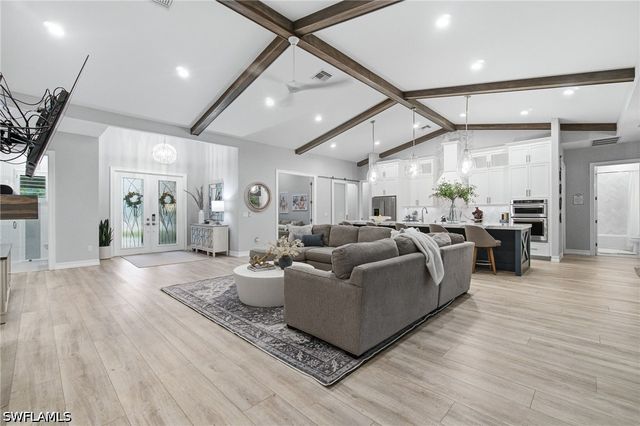 5737 Hidden Oaks LN, Naples, FL 34119