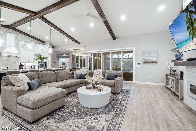 5737 Hidden Oaks LN, Naples, FL 34119