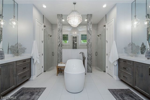 5737 Hidden Oaks LN, Naples, FL 34119