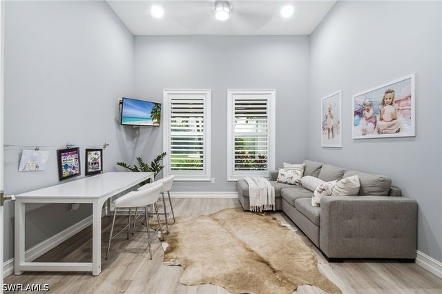 5737 Hidden Oaks LN, Naples, FL 34119