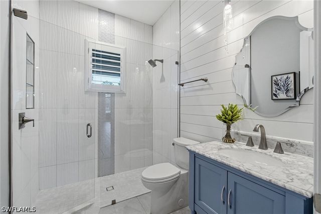 5737 Hidden Oaks LN, Naples, FL 34119