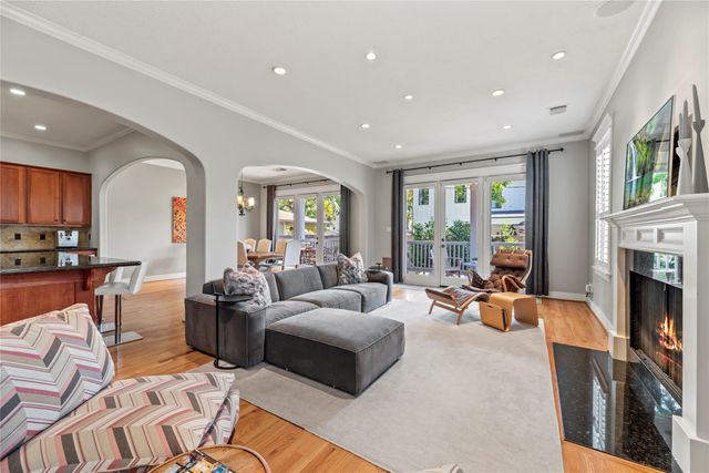 1317 Chamboard Lane, Houston, TX 77018