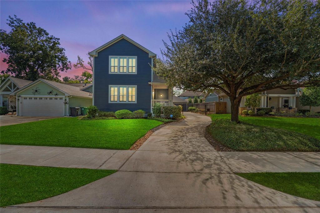 1317 Chamboard Lane, Houston, TX 77018