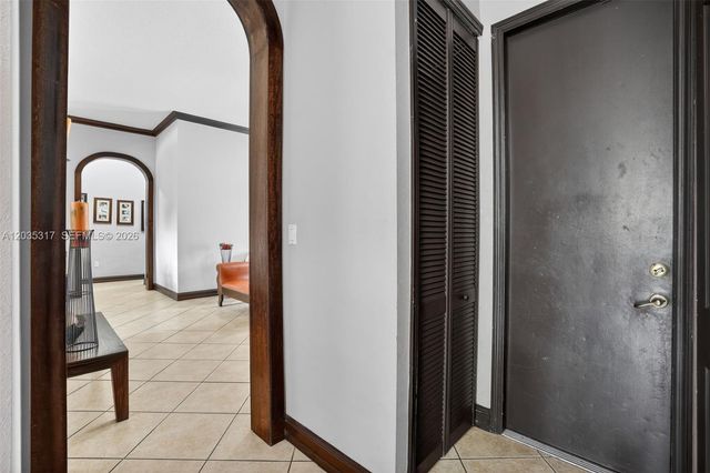 8216 SW 166th Pl, Miami, FL 33193