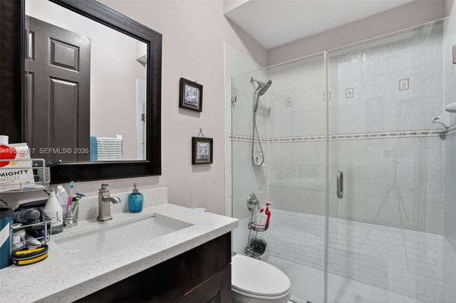 8216 SW 166th Pl, Miami, FL 33193