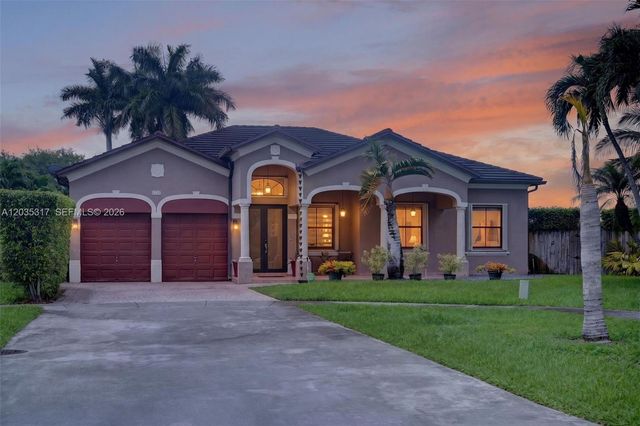 8216 SW 166th Pl, Miami, FL 33193