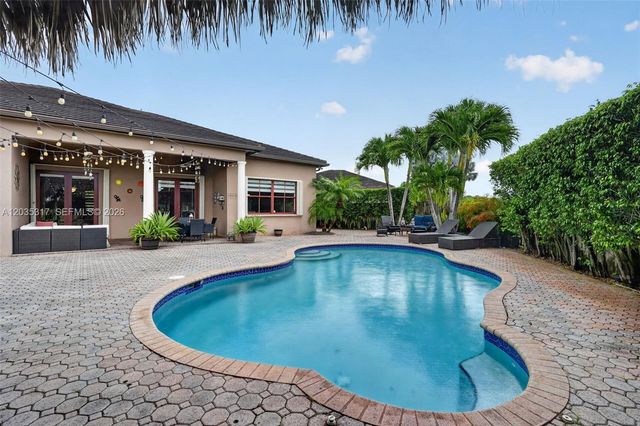8216 SW 166th Pl, Miami, FL 33193