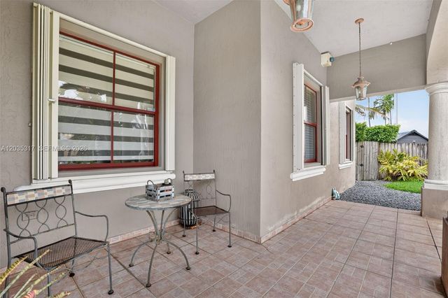 8216 SW 166th Pl, Miami, FL 33193