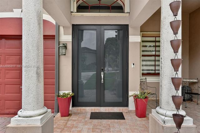 8216 SW 166th Pl, Miami, FL 33193