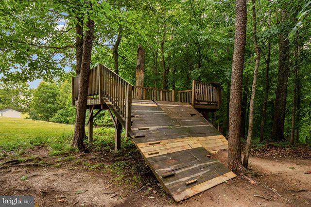 89 CHARTER GATE DR, Fredericksburg, VA 22406