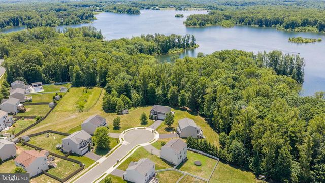 89 CHARTER GATE DR, Fredericksburg, VA 22406