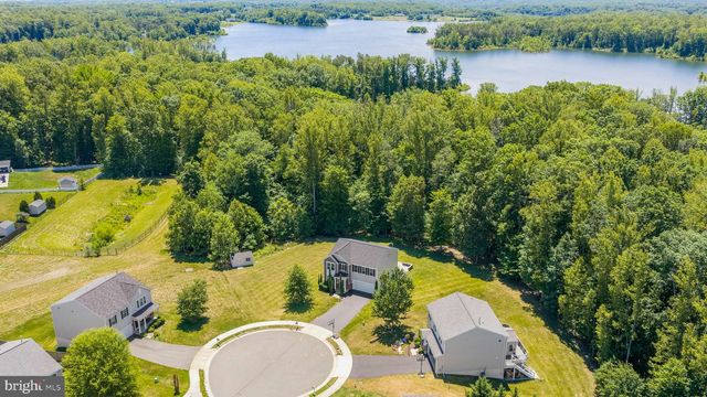 89 CHARTER GATE DR, Fredericksburg, VA 22406