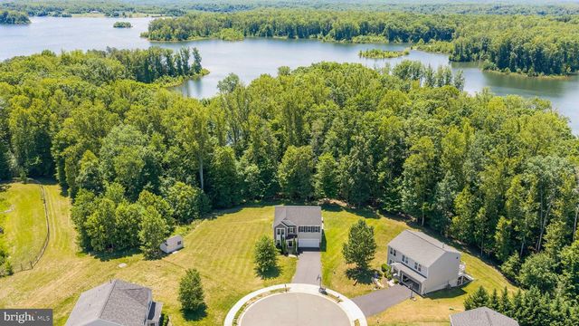 89 CHARTER GATE DR, Fredericksburg, VA 22406