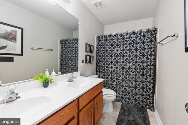 89 CHARTER GATE DR, Fredericksburg, VA 22406