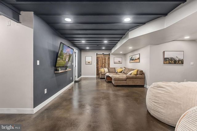 89 CHARTER GATE DR, Fredericksburg, VA 22406