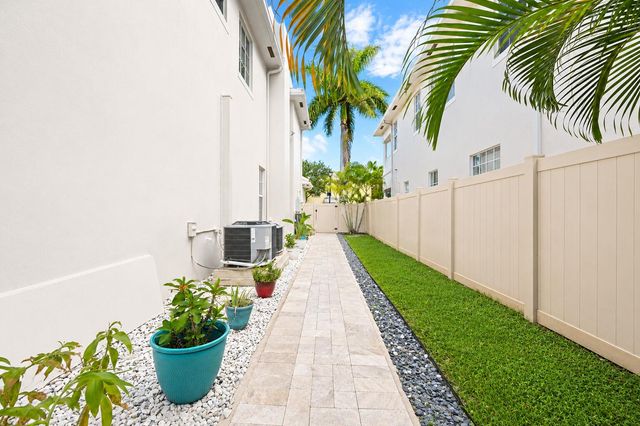 1505 SW 23RD Street, Fort Lauderdale, FL 33315