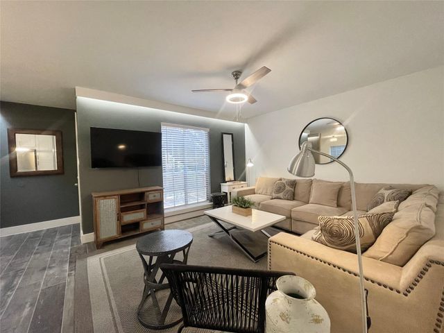 1801 Huldy St Street H8, Houston, TX 77019