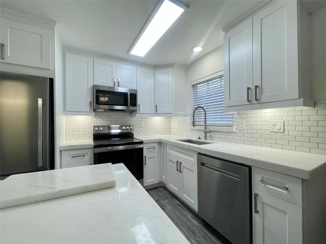 1801 Huldy St Street H8, Houston, TX 77019