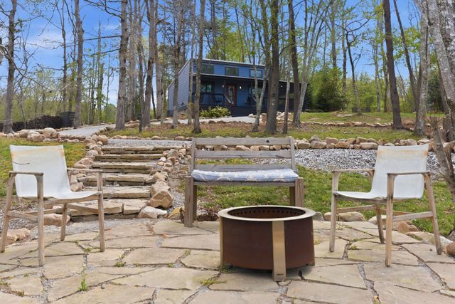 84 Lillypad Ln, Tracy City, TN 37387
