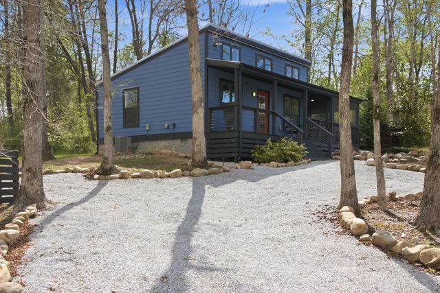 84 Lillypad Ln, Tracy City, TN 37387