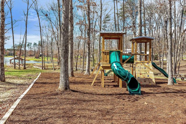 84 Lillypad Ln, Tracy City, TN 37387
