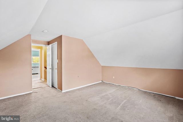 60 UPLAND RD, Levittown, PA 19056