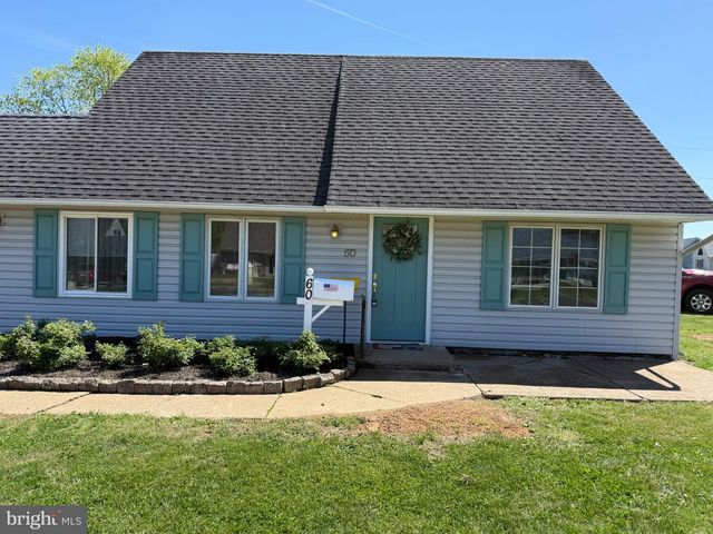 60 UPLAND RD, Levittown, PA 19056