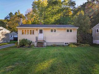 5 Cedarbrook Drive, Dover, NH 03820