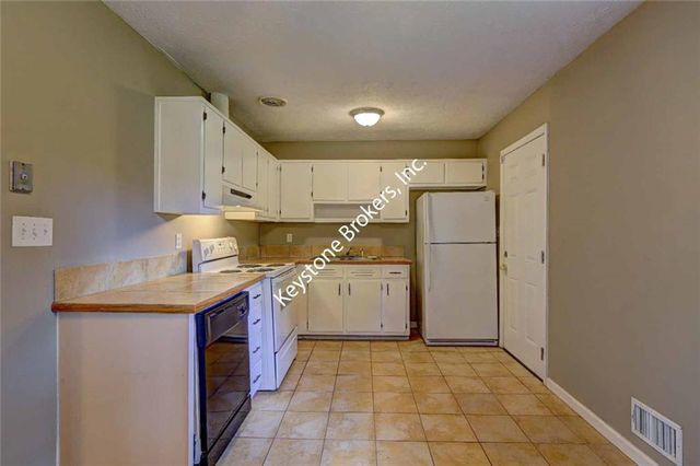 10119 Port Royal Court, Jonesboro, GA 30238