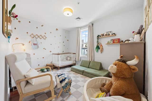 552 Dorchester Ave 552, Boston, MA 02127