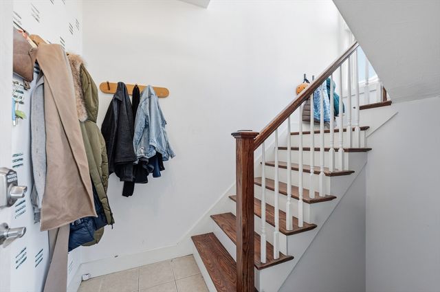 552 Dorchester Ave 552, Boston, MA 02127