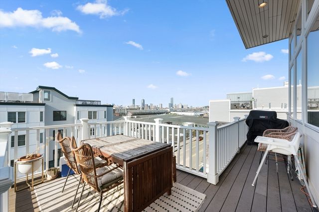 552 Dorchester Ave 552, Boston, MA 02127