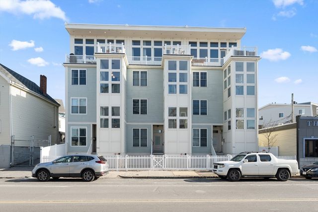 552 Dorchester Ave 552, Boston, MA 02127