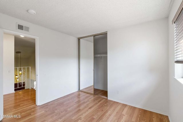 217 Smoke Tree Avenue, Oak Park, CA 91377