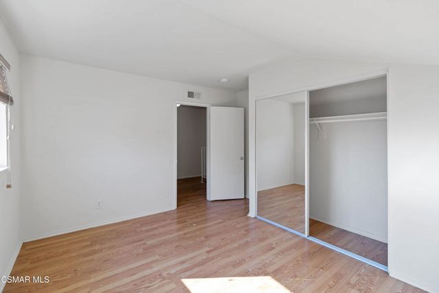 217 Smoke Tree Avenue, Oak Park, CA 91377