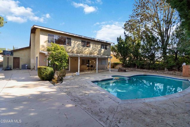 217 Smoke Tree Avenue, Oak Park, CA 91377