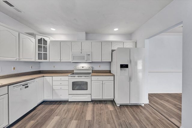 4444 Pheasant Ridge RD SW 206, Roanoke, VA 24014