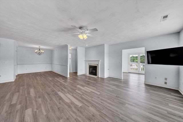 4444 Pheasant Ridge RD SW 206, Roanoke, VA 24014