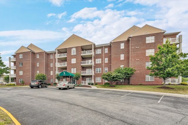 4444 Pheasant Ridge RD SW 206, Roanoke, VA 24014
