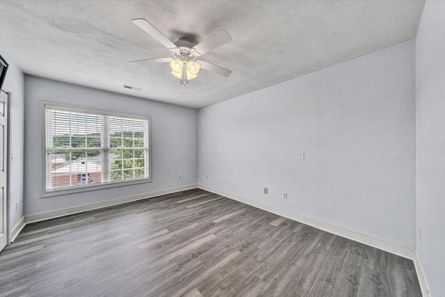 4444 Pheasant Ridge RD SW 206, Roanoke, VA 24014