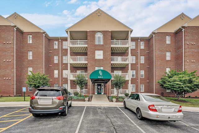 4444 Pheasant Ridge RD SW 206, Roanoke, VA 24014