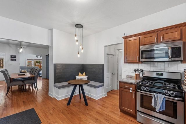 542 E Potter AVENUE, Milwaukee, WI 53207