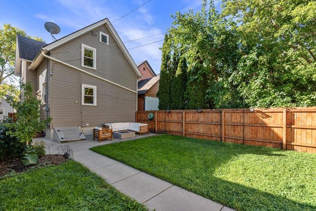 542 E Potter AVENUE, Milwaukee, WI 53207