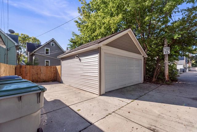 542 E Potter AVENUE, Milwaukee, WI 53207